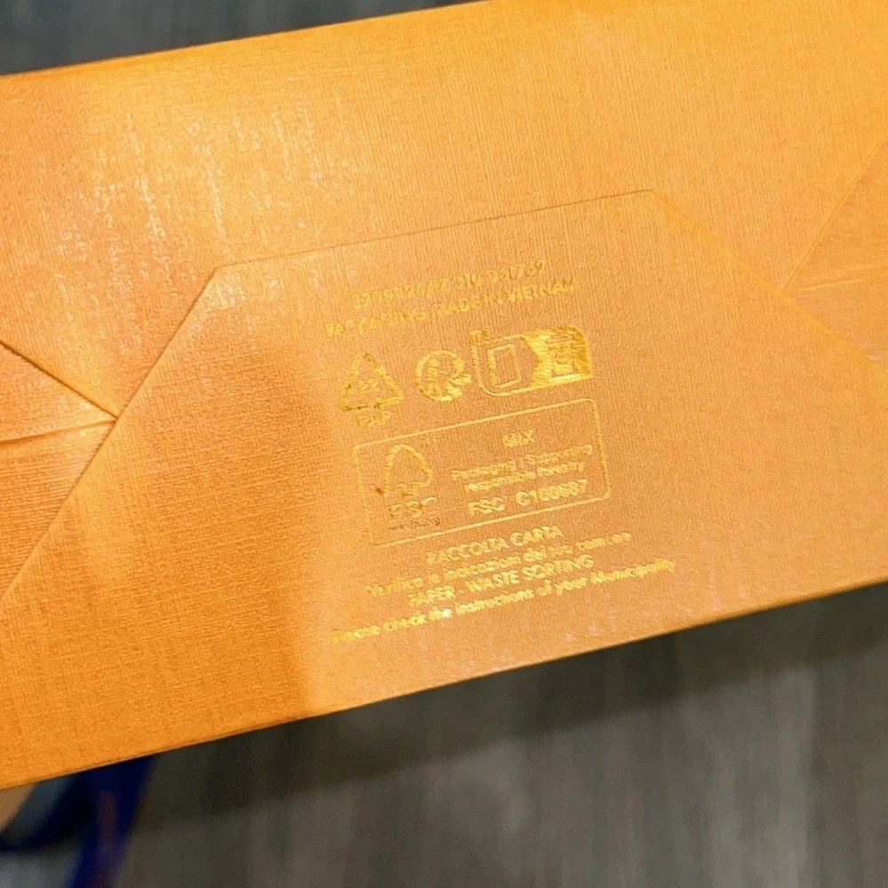 Louis Vuitton small gift box